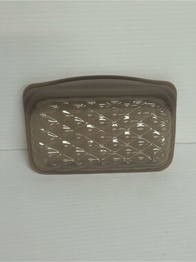 Stasher Bag Reusable Silicone Storage Bag in Taupe Quilted  7.5x4.75